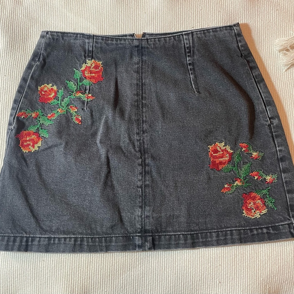 COPY - Topshop Cross Stitch Embroidered Moto Skirt Size 8 - Picture 3 of 12